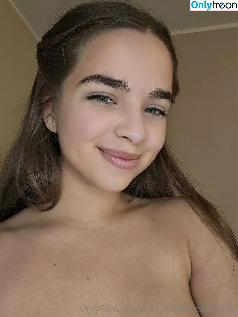 mia_rossse_exclusive nude photo #0011 (mia_rosseee)