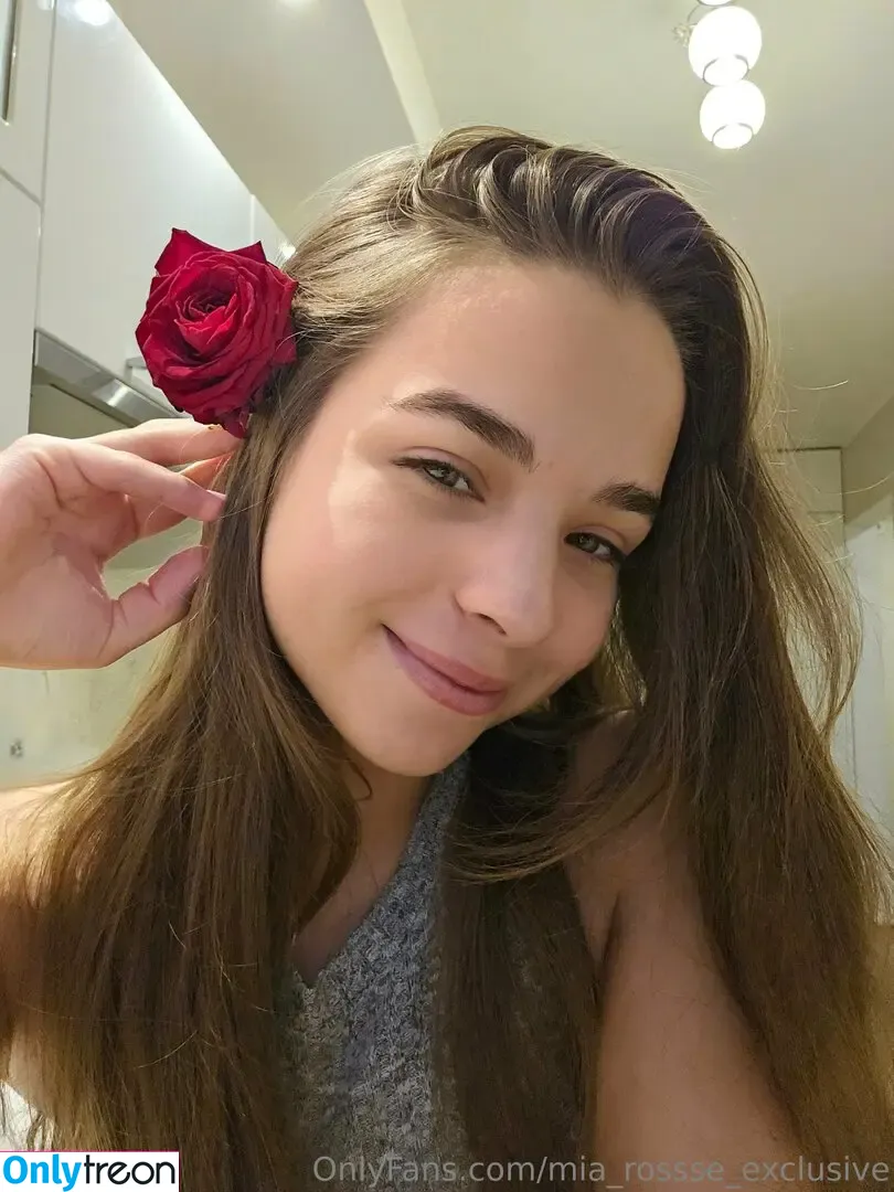 mia_rossse_exclusive nude photo #0051 (mia_rosseee)