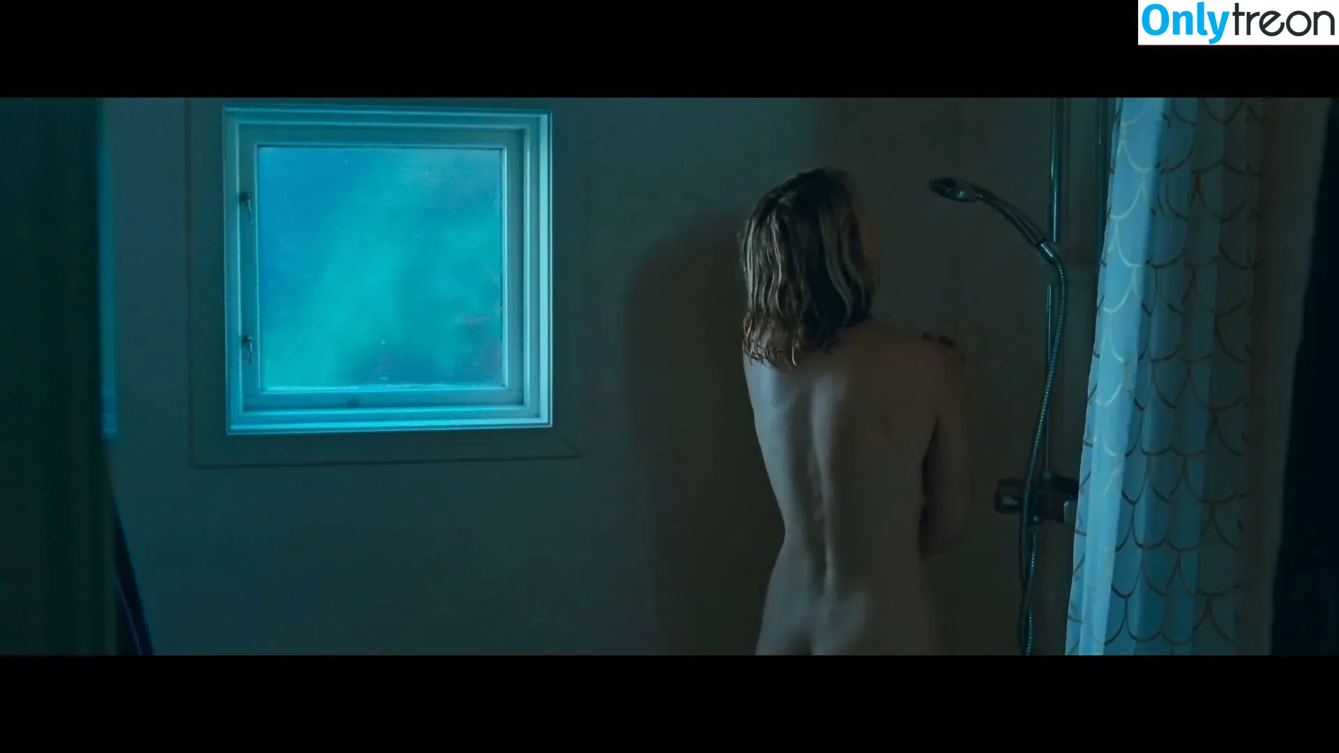 Mia Wasikowska nude photo #0003 (mia_wasikowska_)