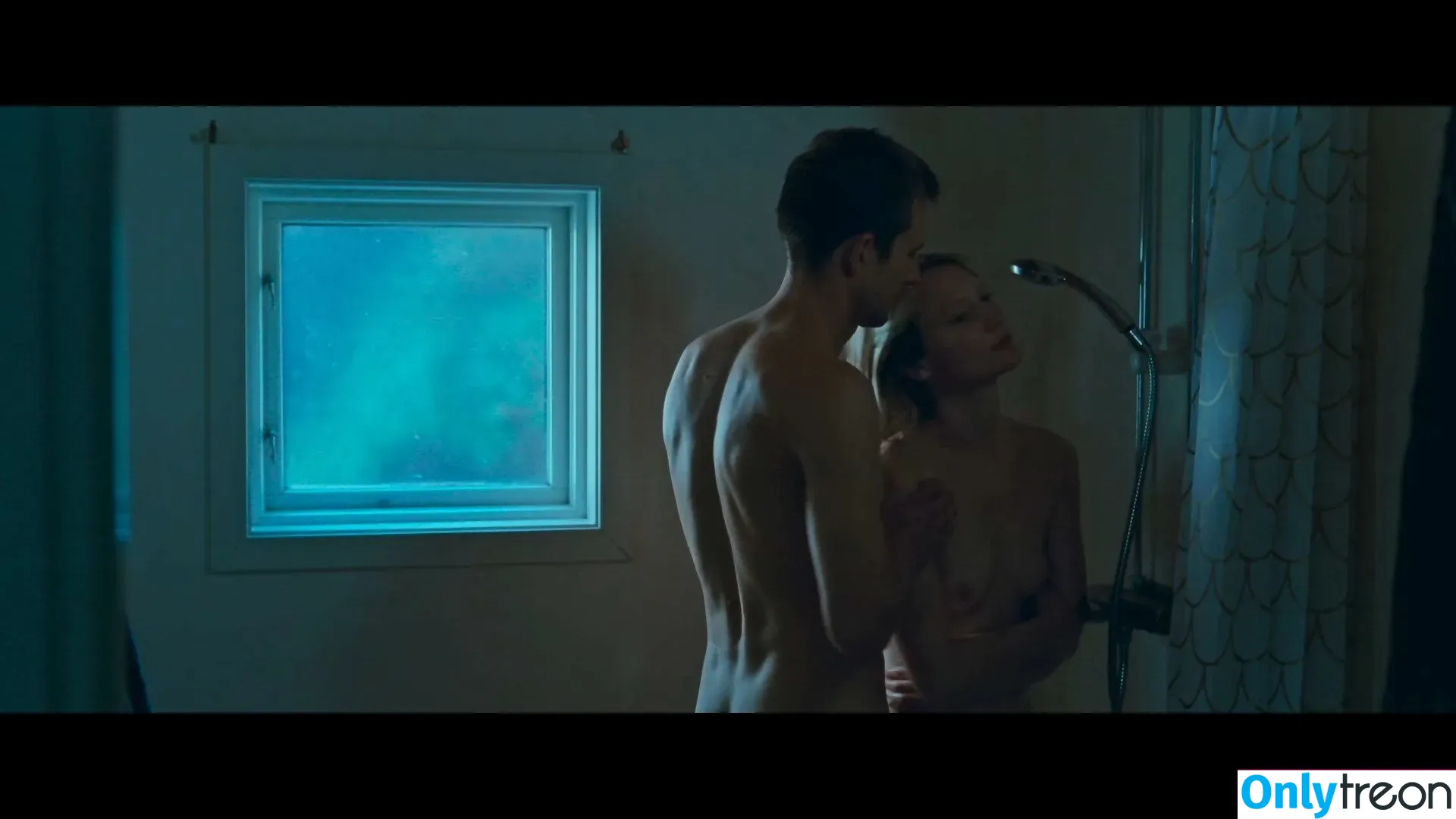 Mia Wasikowska nude photo #0004 (mia_wasikowska_)