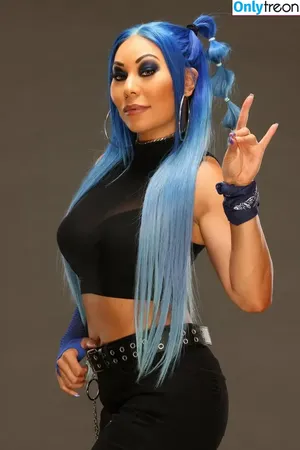 Mia Yim / miayimofficial фото голая #0126