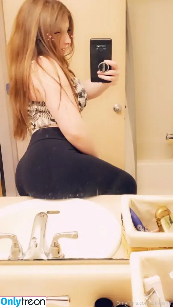 Miaasmr nude photo #0027 (miasmrr)