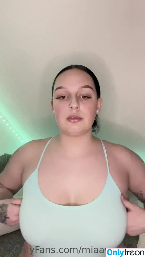 miaawolffyyy nude photo #0018 (miaawifeyy)