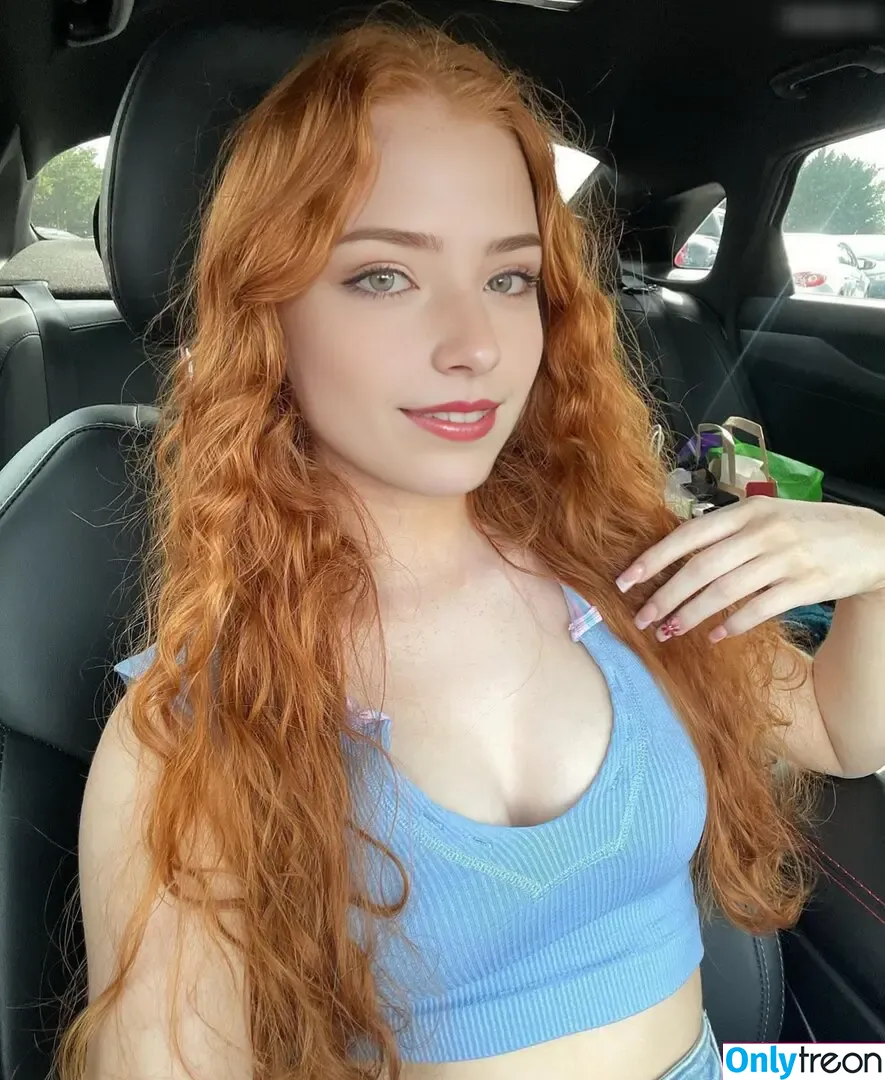 miabigsmile nude photo #0011 (miabigsmile)