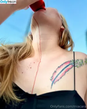 miacara / itsmiacara nude photo #0001