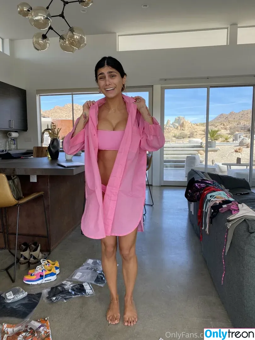 miakhalifa nude photo #0121 (miakhalifa)