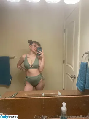 miamommymilkers / mommymilkersofficial nude photo #0009
