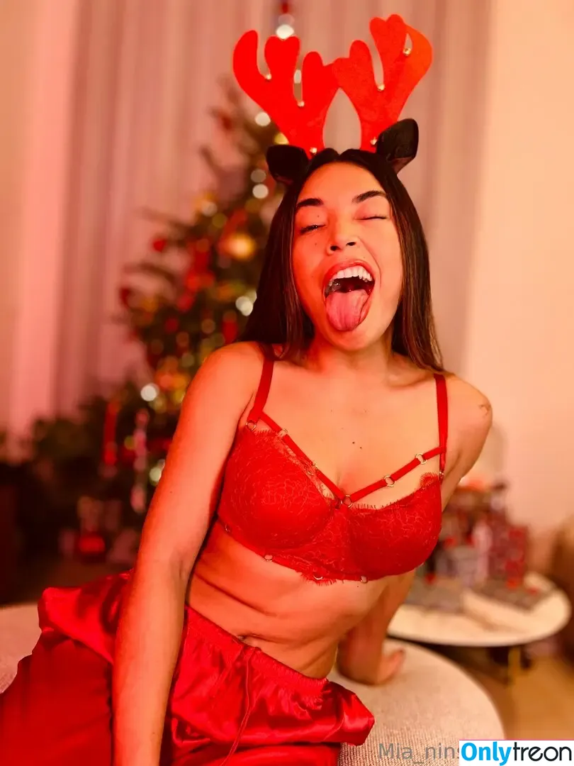 mianins nude photo #0001 (missmianins2024)