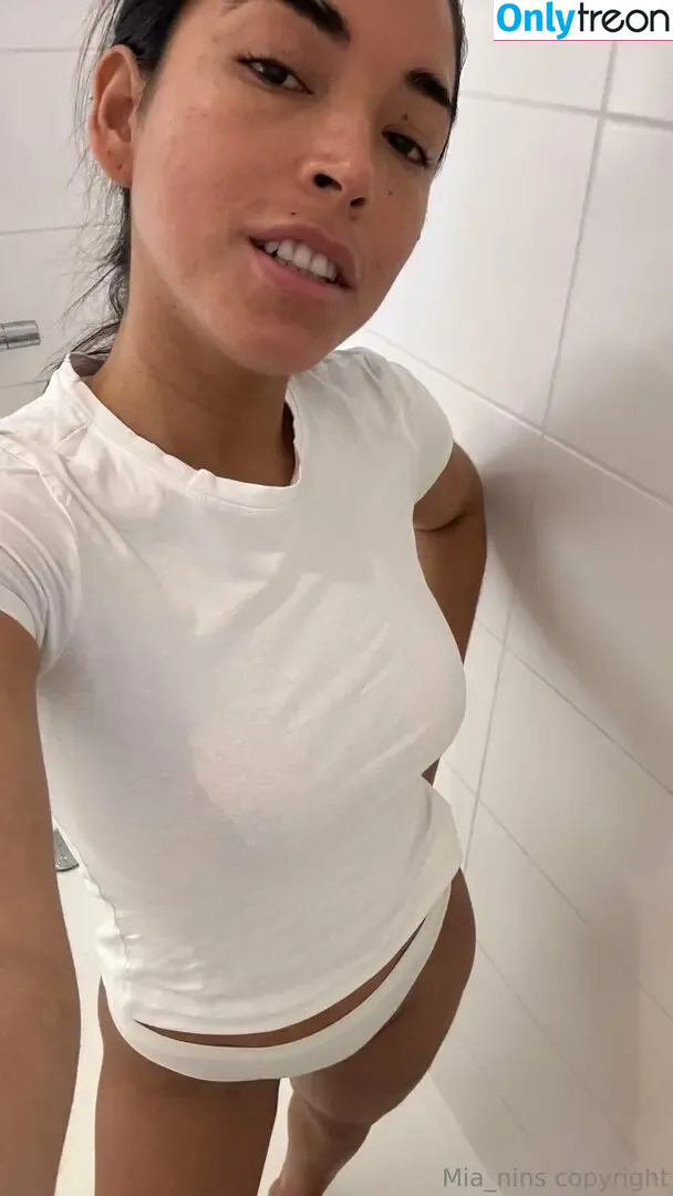 mianins nude photo #0007 (missmianins2024)