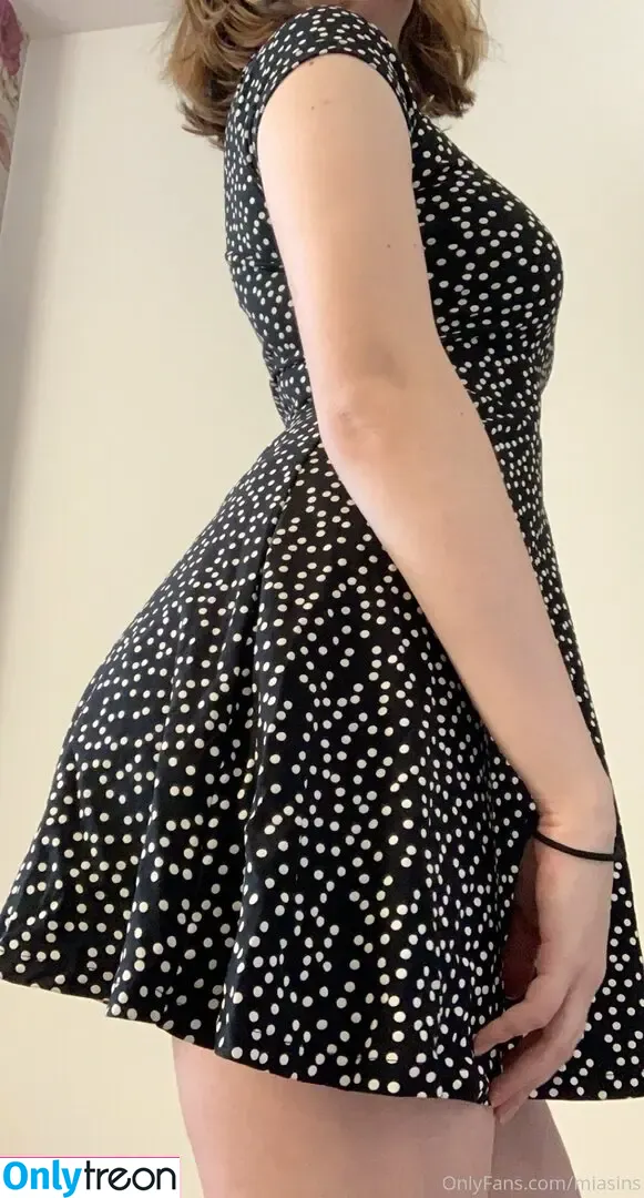 miasins nude photo #0007 (miasinxx)