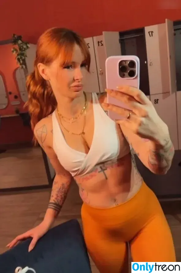Miaxginger nude photo #0006 (Miaxginger)
