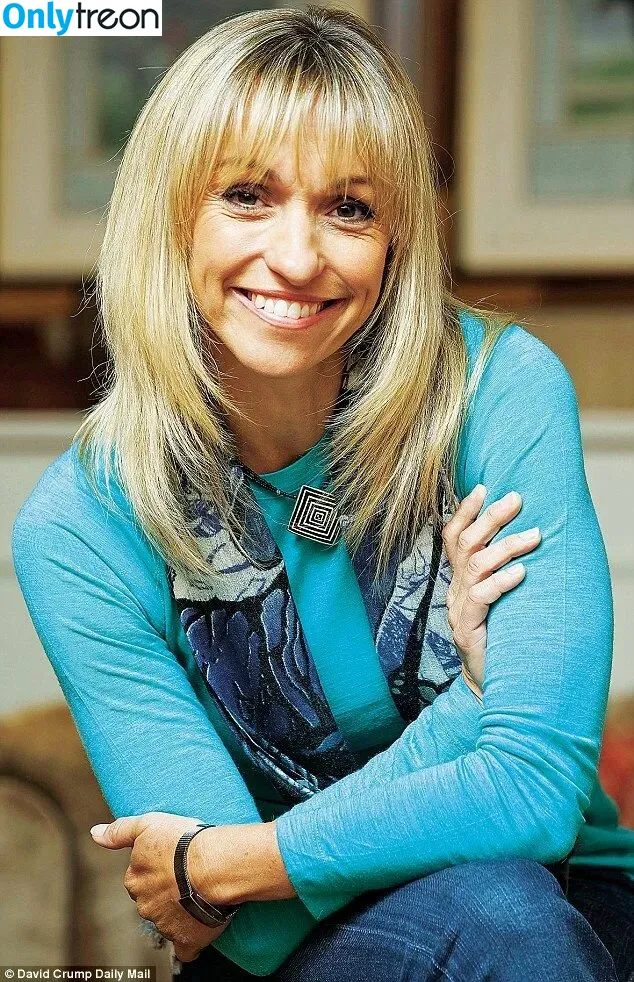 Michaela Strachan Swimming голая photo #0023 (tv)