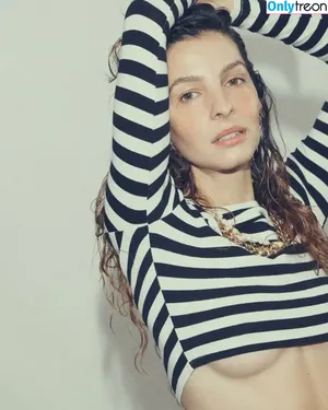 Michelle Batista / gêmea da Giselle / mixabatista фото голая #0196