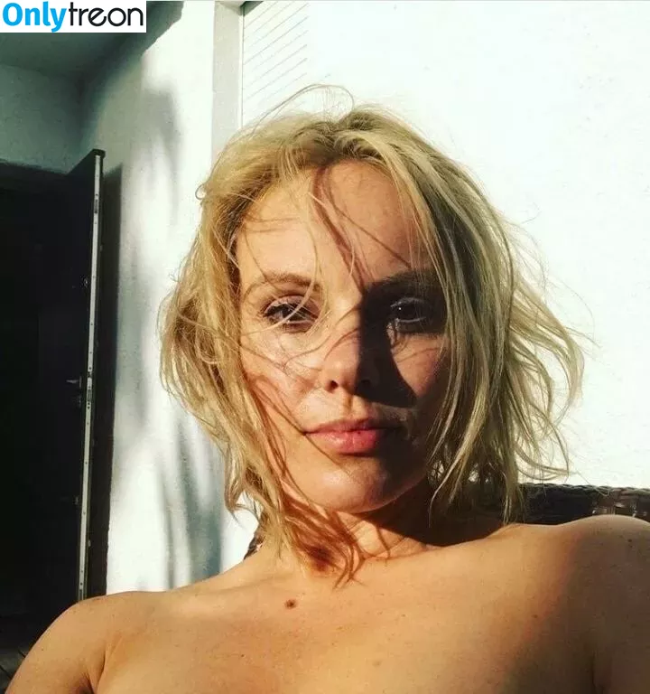 Michelle Dewberry nude photo #0005 (michelledewbs)