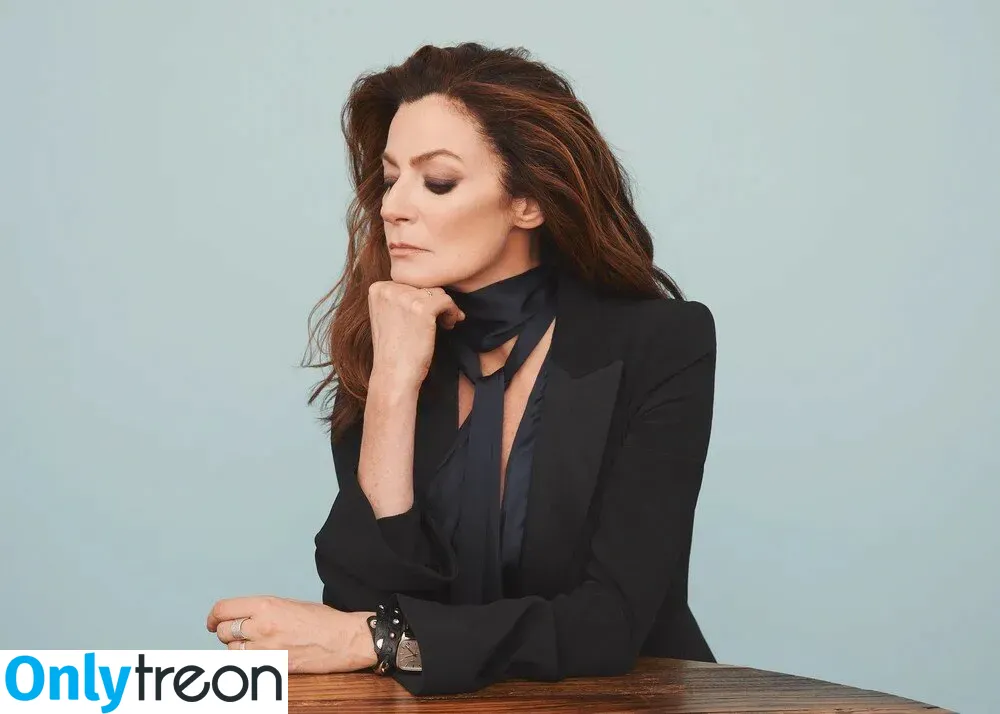 Michelle Gomez голая photo #0022 (michellegomezofficial / u140297820)