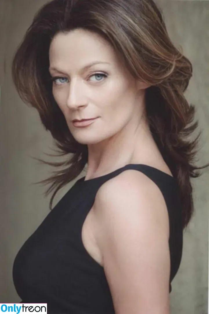 Michelle Gomez nude photo #0036 (michellegomezofficial / u140297820)