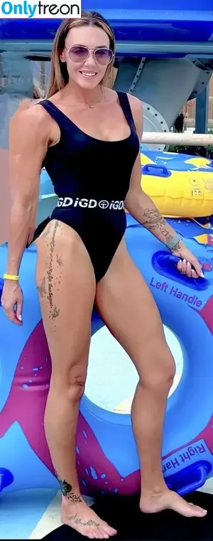 Michelle Heaton / wonderwomanshel nude photo #0017