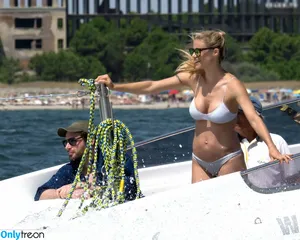 Michelle Hunziker / m_hunziker / therealhunzigram nude photo #0611