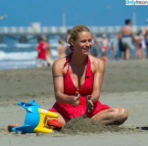 Michelle Hunziker / m_hunziker / therealhunzigram фото голая #0681