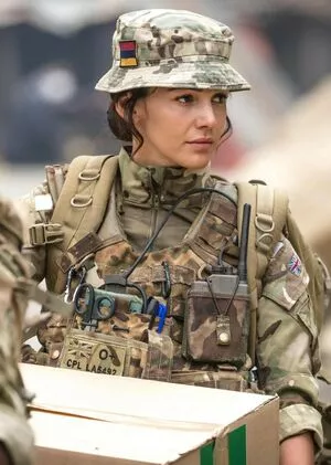 Michelle Keegan / michkeegan фото голая #0589