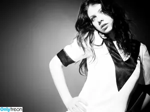 Michelle Trachtenberg / michelletrachtenberg фото голая #0302