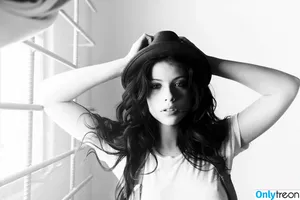 Michelle Trachtenberg / michelletrachtenberg фото голая #0307