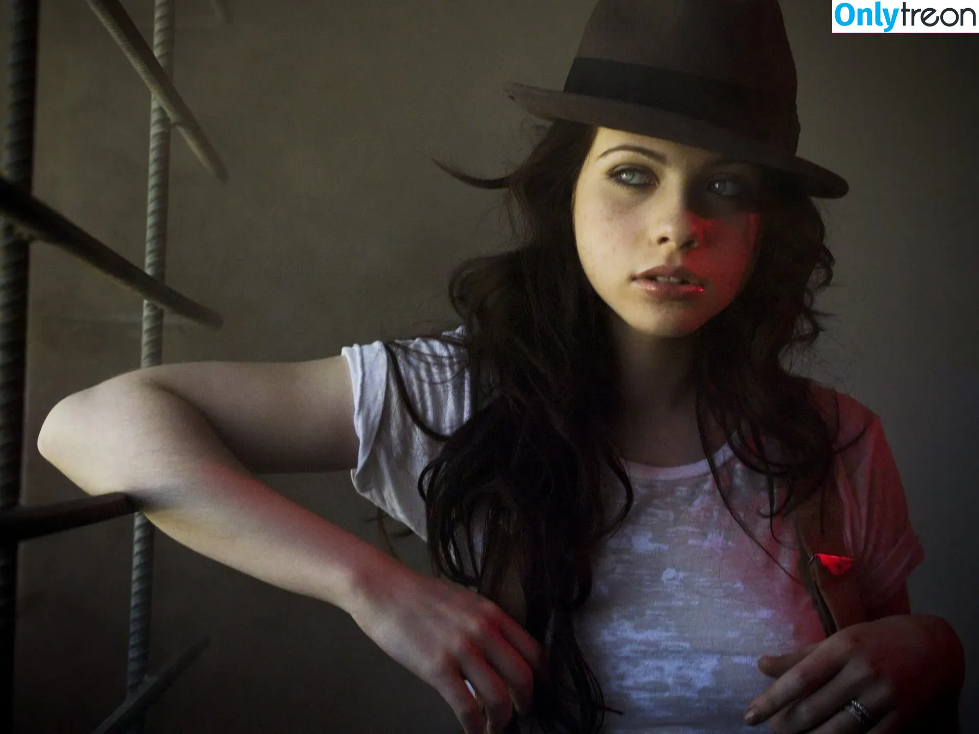 Michelle Trachtenberg nude photo #0086 (michelletrachtenberg)