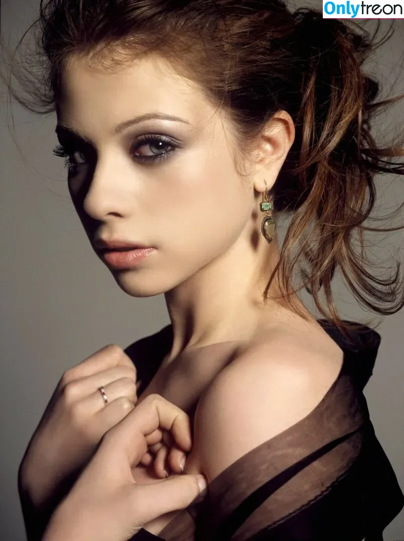 Michelle Trachtenberg nude photo #0191 (michelletrachtenberg)