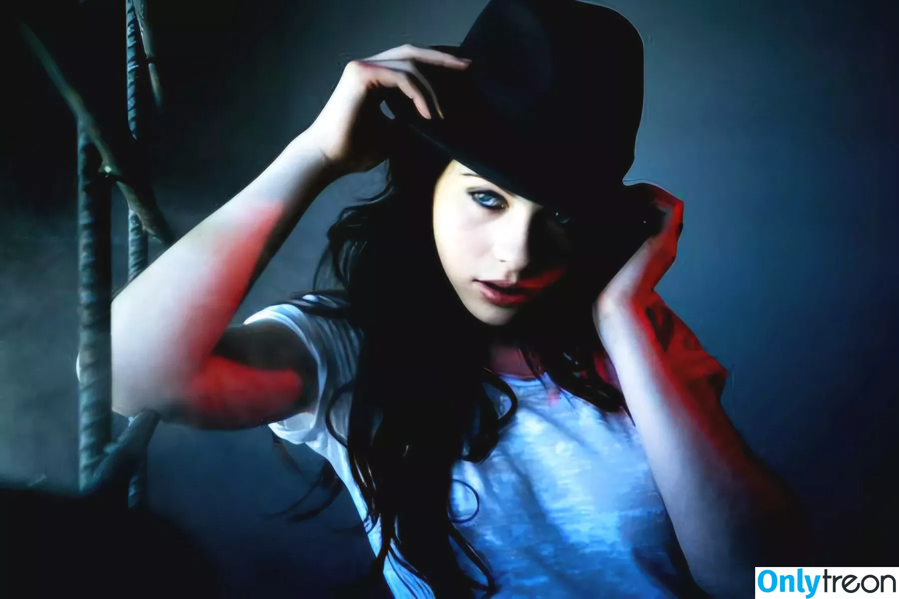 Michelle Trachtenberg nude photo #0235 (michelletrachtenberg)