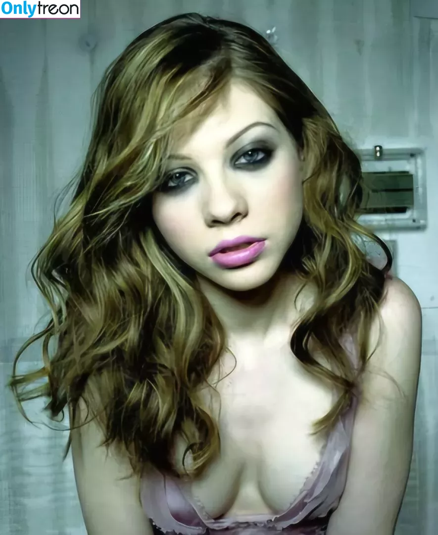 Michelle Trachtenberg nude photo #0240 (michelletrachtenberg)