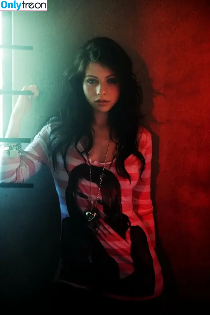Michelle Trachtenberg nude photo #0297 (michelletrachtenberg)
