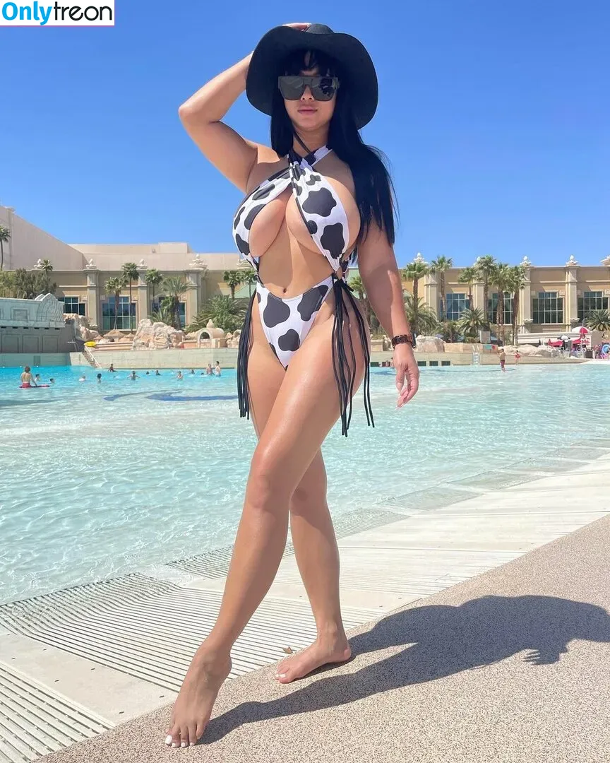 Michelle Yee Williams nude photo #0008 (ihrtmichelleyee / michelletheceo)