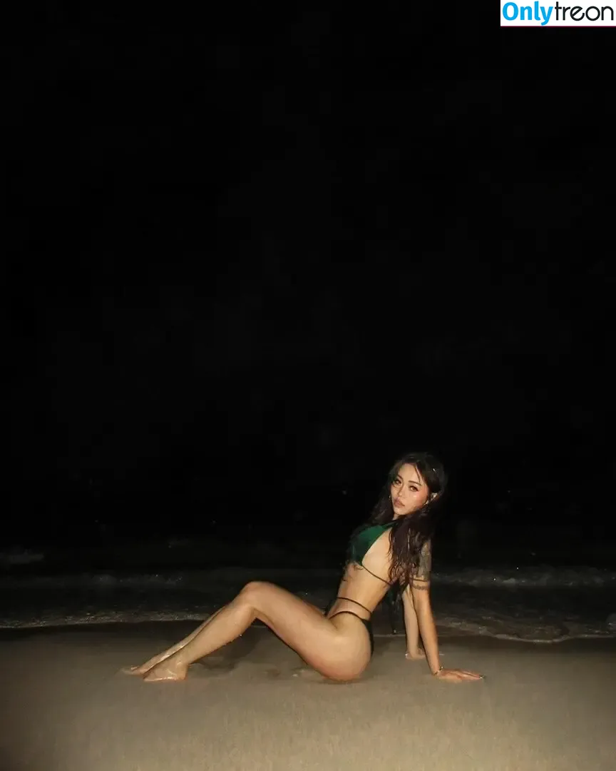 Michelle Yee nude photo #0019 (sitrisodom)