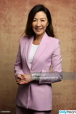 Michelle Yeoh / michelleyeoh_official nude photo #0133