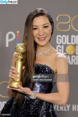 Michelle Yeoh / michelleyeoh_official nude photo #0163