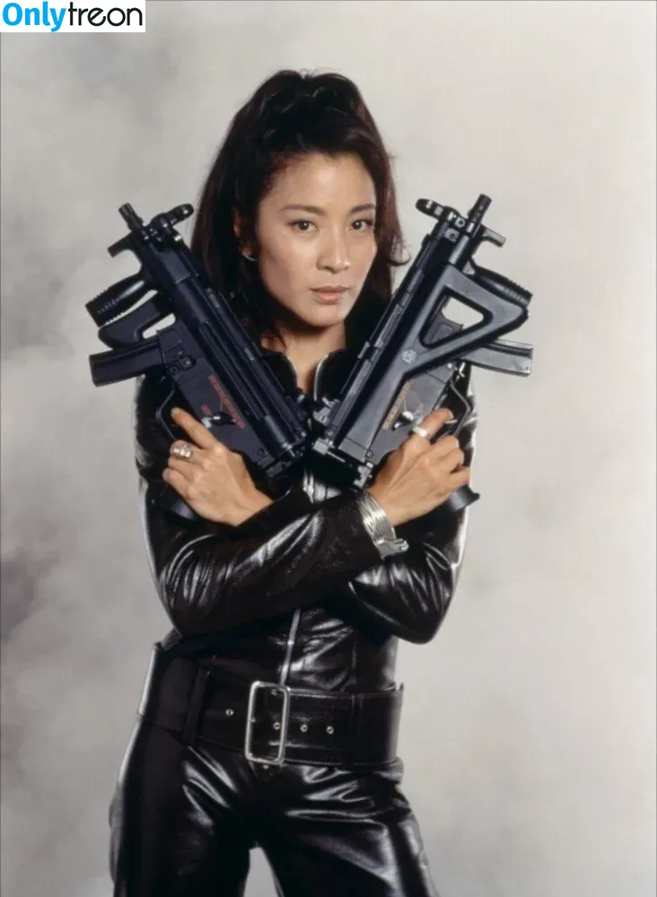 Michelle Yeoh голая photo #0020 (michelleyeoh_official)