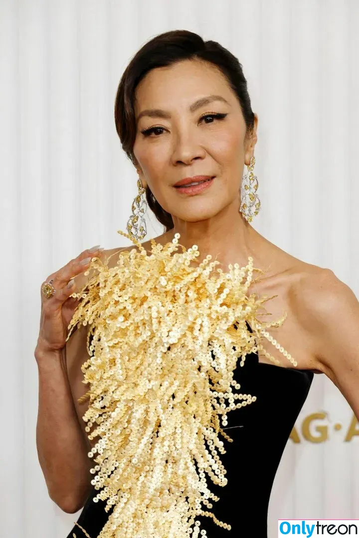 Michelle Yeoh голая photo #0076 (michelleyeoh_official)