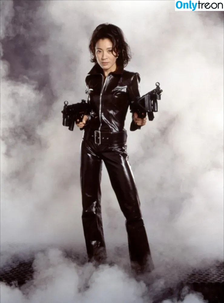 Michelle Yeoh голая photo #0080 (michelleyeoh_official)