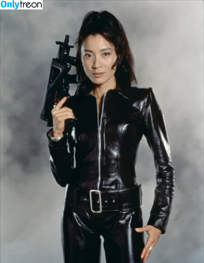 Michelle Yeoh голая photo #0082 (michelleyeoh_official)