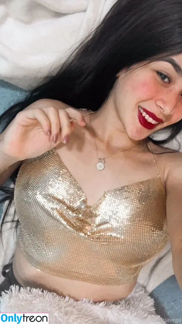 michellebluefree nude photo #0001 (isabelleemichelle)