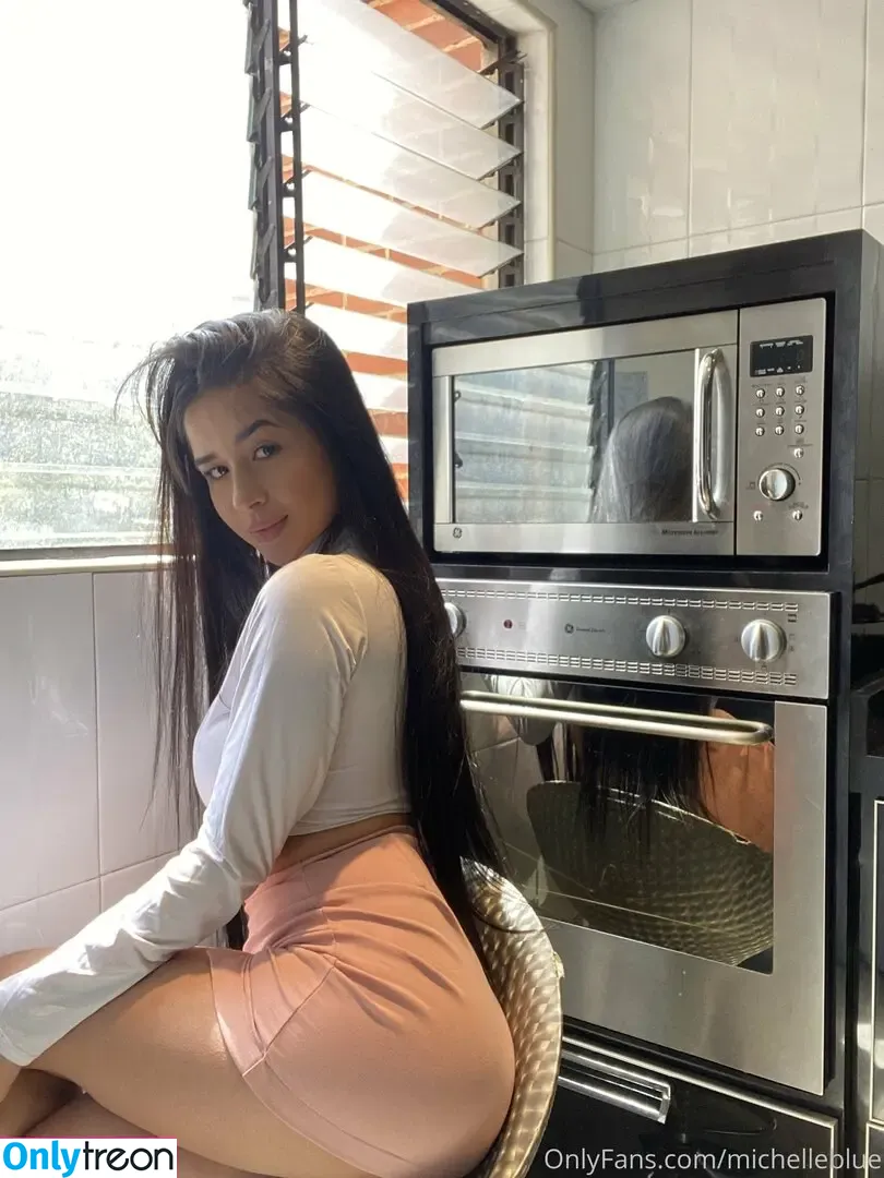 michellebluefree nude photo #0014 (isabelleemichelle)
