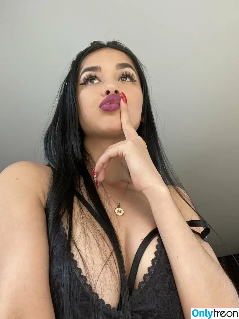 michellebluefree голая photo #0016 (isabelleemichelle)