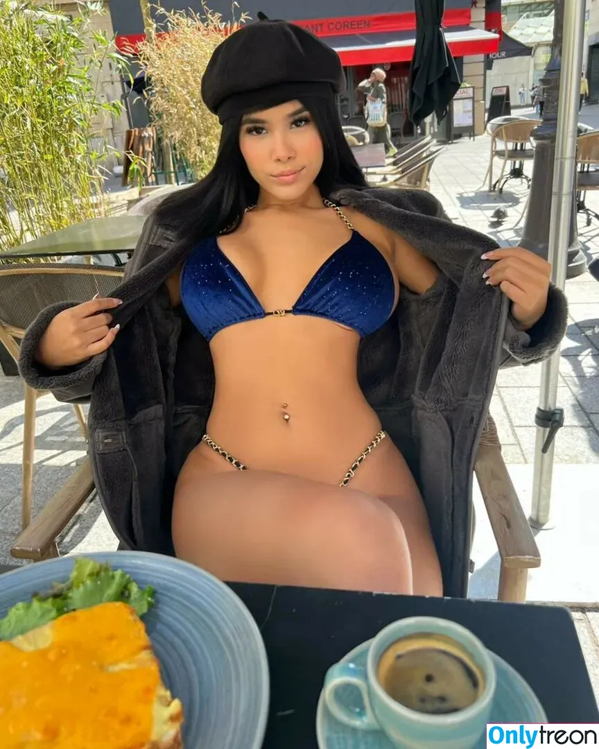 Michelleerabbit голая photo #0009 (oficialmichellee)
