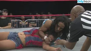 Mickie James / michelejames / themickiejames nude photo #0448