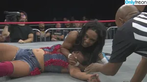 Mickie James / michelejames / themickiejames nude photo #0449