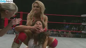 Mickie James / themickiejames nude photo #0701