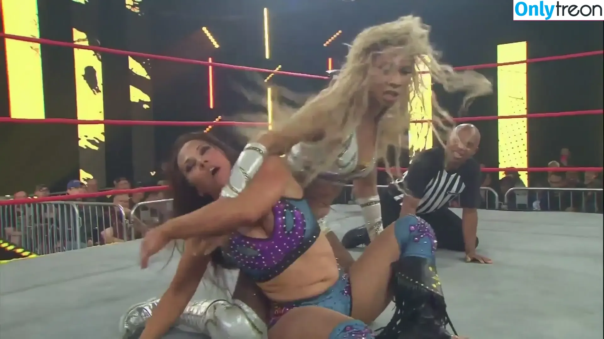 Mickie James nude photo #0292 (michelejames / themickiejames)