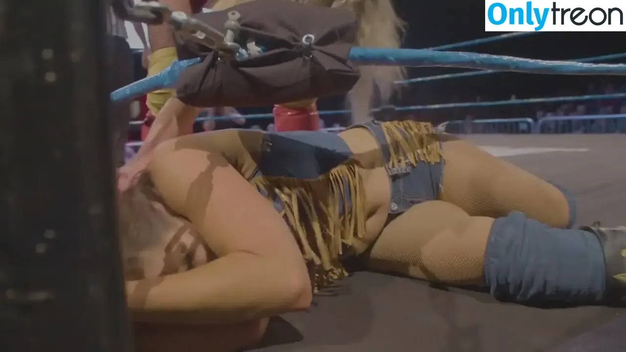 Mickie James голая photo #0300 (michelejames / themickiejames)