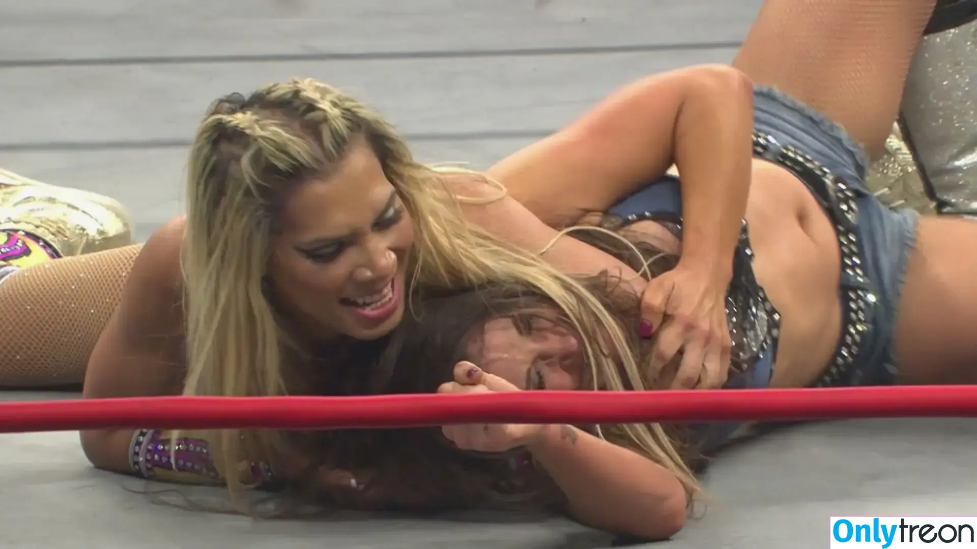 Mickie James nude photo #0323 (michelejames / themickiejames)