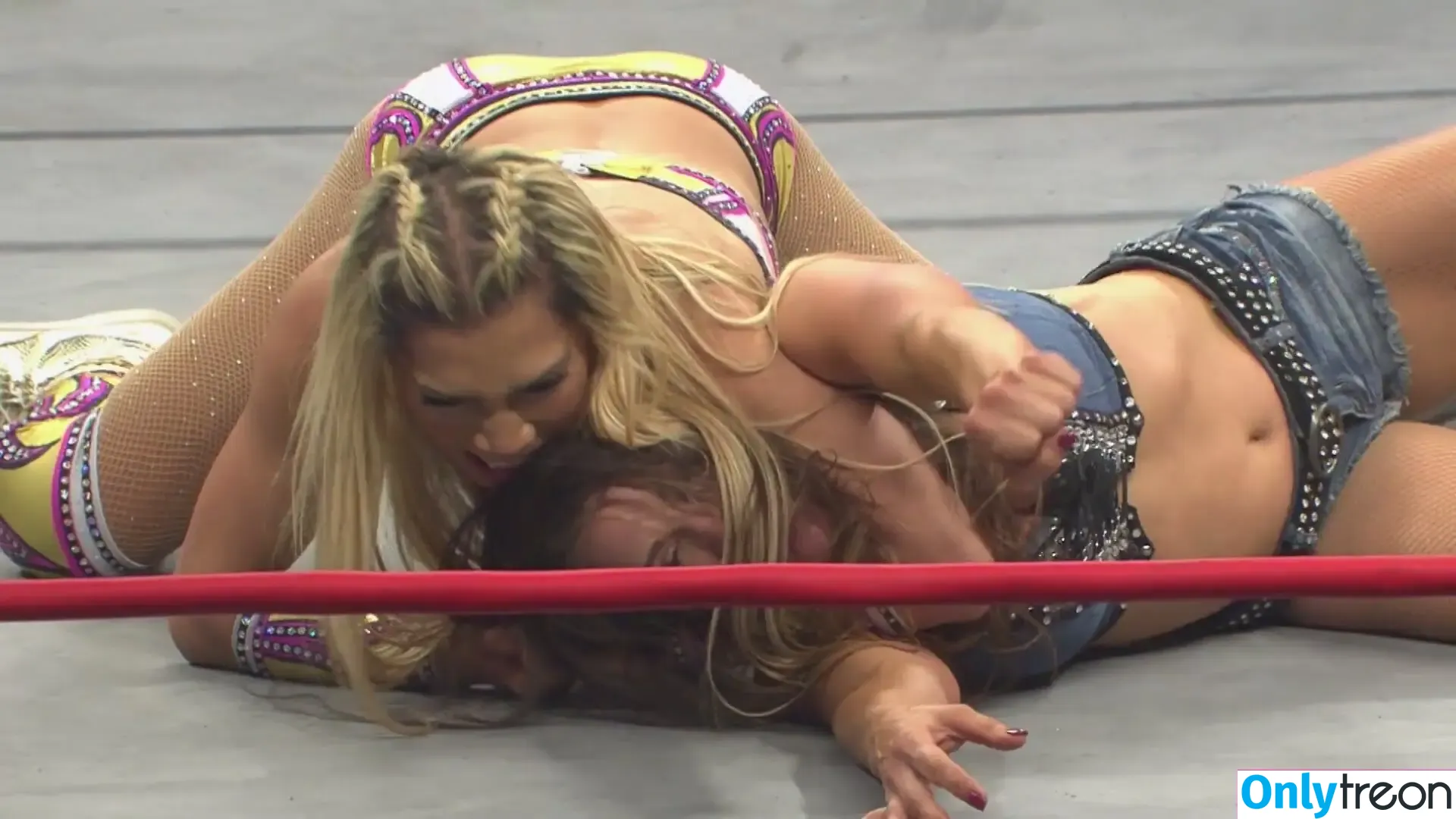 Mickie James nude photo #0324 (michelejames / themickiejames)